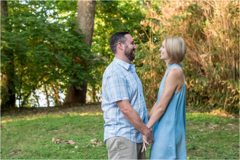engagement-photography-session-couple-dressed-in-blue-outdoor-james-river-jones-landing-boat-club-richmond-virginia